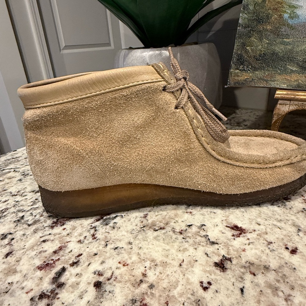 Clarks Originals Wallabee Chukka Boots Beige Suede Size 7.5. - Picture 3 of 8